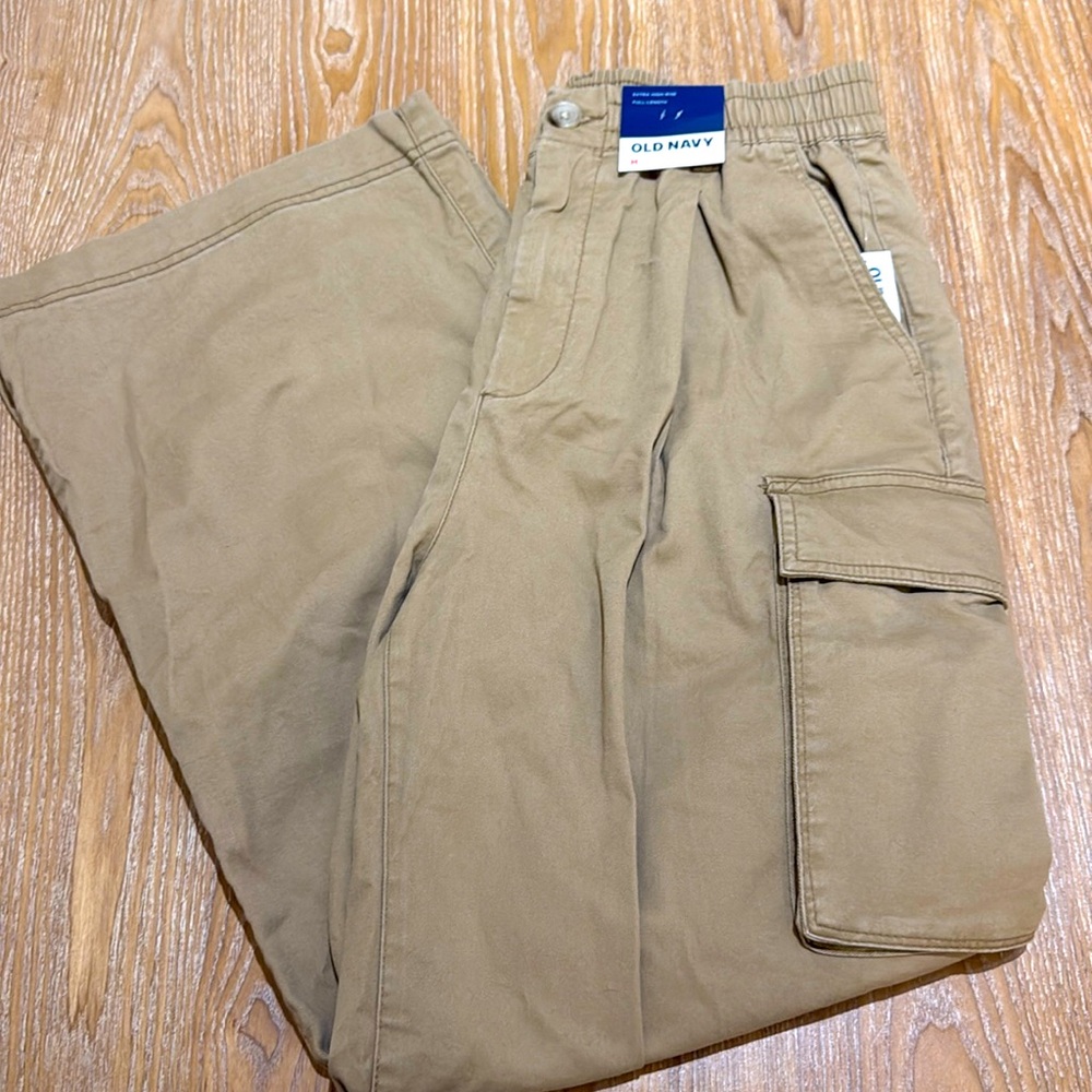Old Navy  Khaki Cargo Pants
